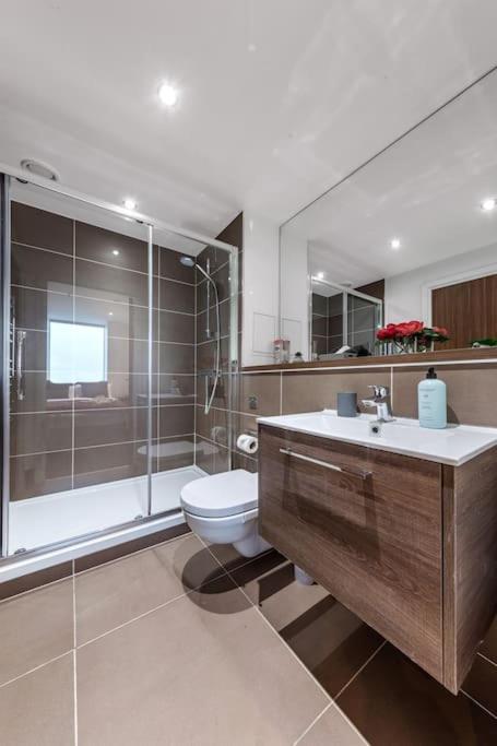 Amazing Britania 1 Bedroom Flat In London Bp40 Exterior photo